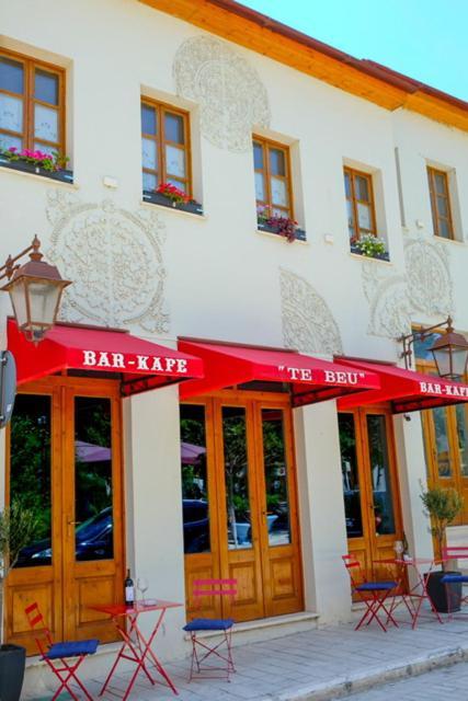 Tebeu Coffe And Bar Bed & Breakfast Vlorë Eksteriør bilde